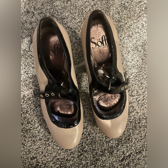 Sofft leather Mary Jane heels, size 6 - Picture 1 of 4